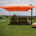 Ombrellone parasole decentrato HWC-A96 3x3m con volante arancio con base